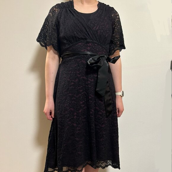 Whimsygoth Purple and Black Lace Dress with Satin Ribbon - Picture 2 of 5